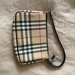 Burberry pochette bag